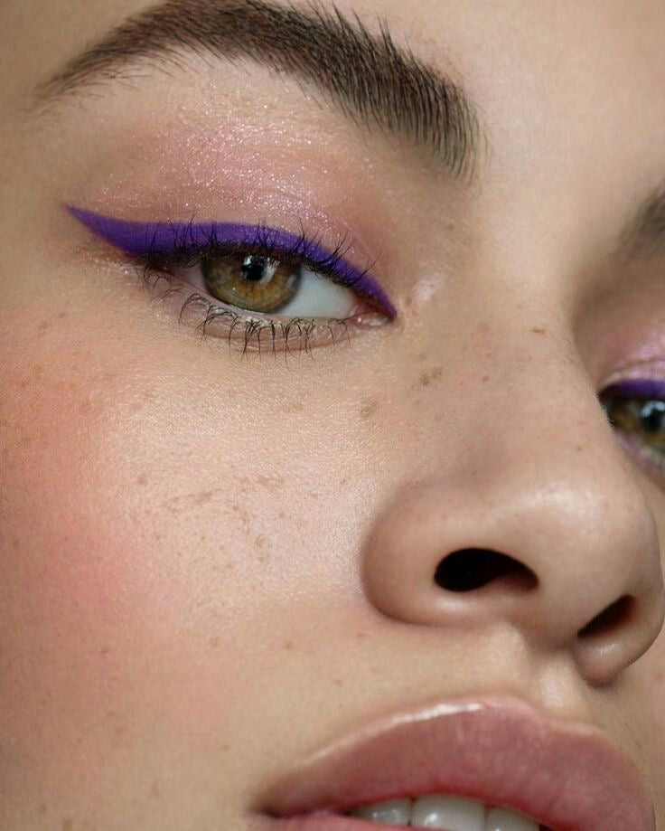 Nyx Professional Vivid Brights Eyeliner