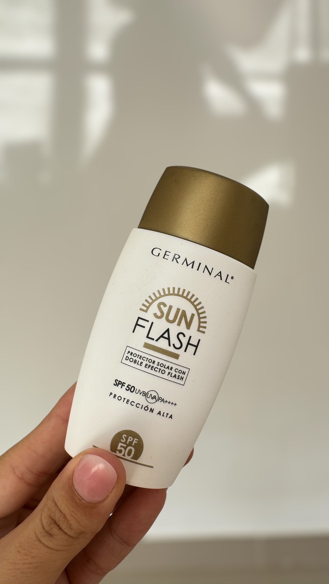 Protector solar facial Germinal Sun Flash SPF50+ con Doble Efecto Flash