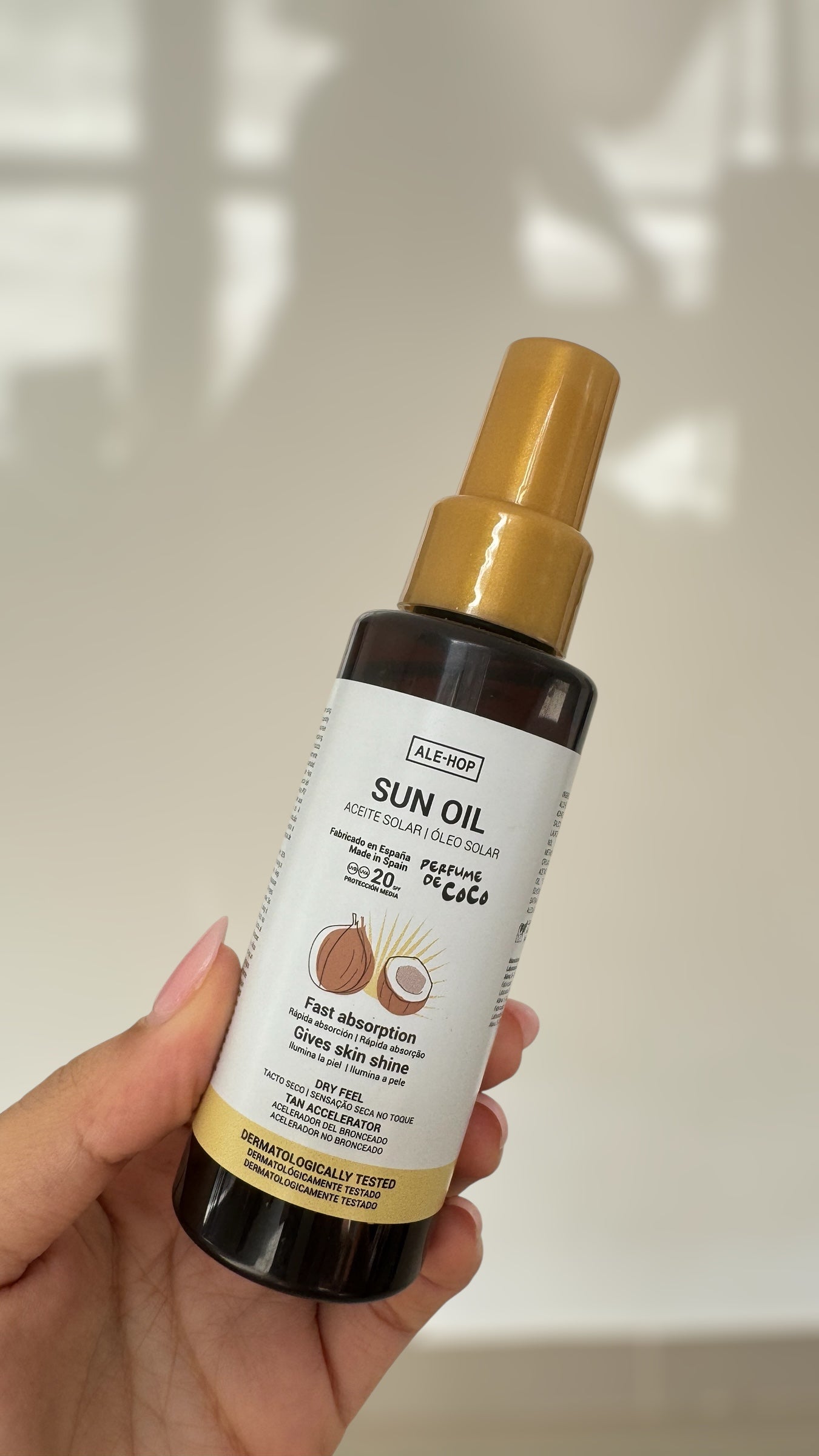 ALE-HOP Aceite solar en spray con SPF 20+ y perfume de coco.