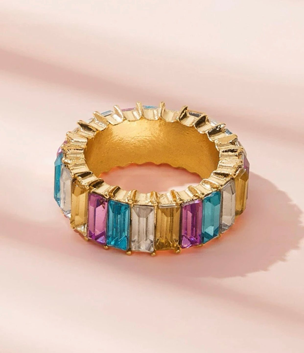 Multicolored ring