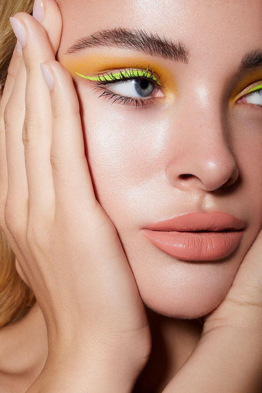 Nyx Professional Vivid Brights Eyeliner